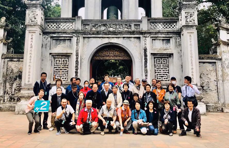 Hanoï : cinq délégations de touristes japonais visitent la capitale vietnamienne ảnh 1