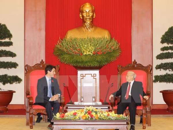 La presse canadienne couvre la visite du Premier ministre Justin Trudeau au Vietnam ảnh 1
