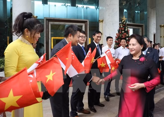 La présidente de l’AN termine sa visite officielle à Singapour et en Australie ảnh 1