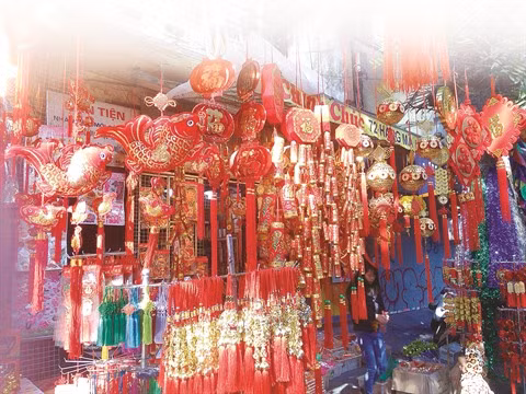 Le Têt vietnamien, "un choc culturel" pour un Français ảnh 1