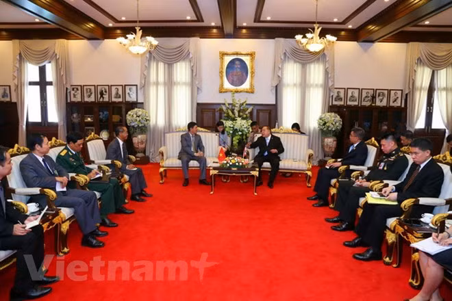 La Thaïlande s’engage à maintenir ses liens étroits de défense et de sécurité avec le Vietnam ảnh 2