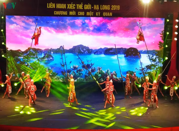 Ouverture du Festival mondial du cirque d’Ha Long 2019 ảnh 1