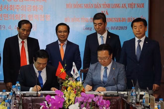 Long An et la province sud-coréenne de Chungcheongnam-do intensifient leur coopération ảnh 1