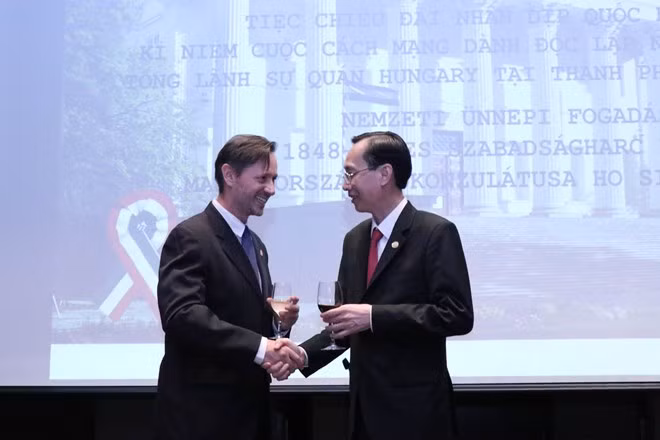 Célébration de la Fête nationale de Hongrie et de la révolution hongroise à HCM-Ville ảnh 1