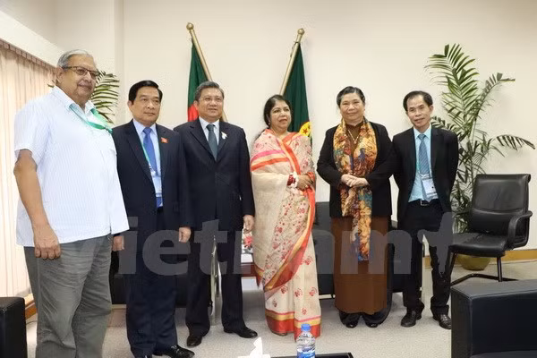 Le Vietnam développe ses relations traditionnelles avec le Bangladesh, les Fidji et la Géorgie ảnh 1
