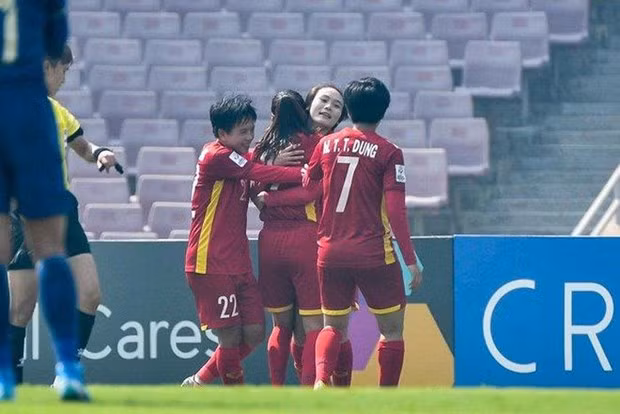 Play-offs pour le Mondial féminin 2023 : le Vietnam bat la Thaïlande 2-0 ​ ảnh 1