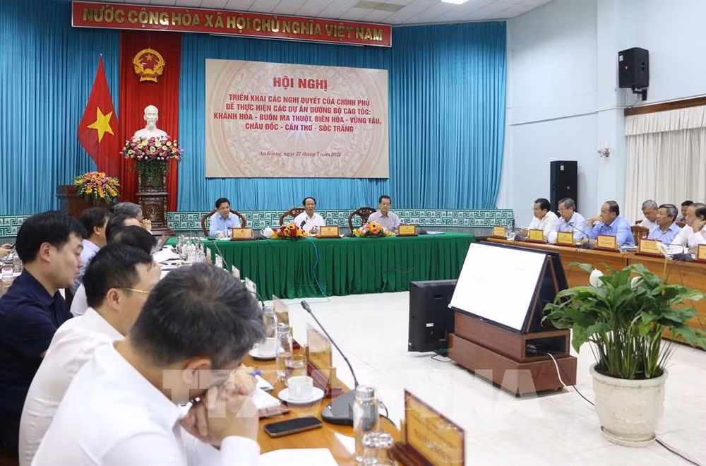 Les nouvelles autoroutes seront des moteurs de la croissance ảnh 1