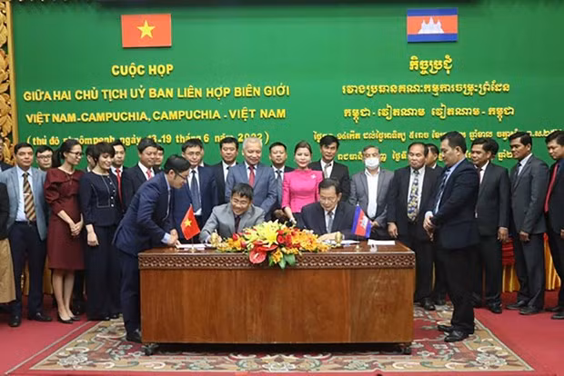 Le Vietnam et le Cambodge discutent des questions frontalières ảnh 1