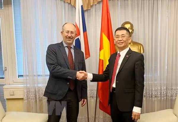 Le Vietnam et la Slovaquie cherchent des opportunités de coopération ảnh 1