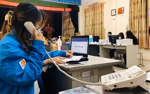 Des milliers de jeunes volontaires prêtent main forte au personnel soignant ảnh 1