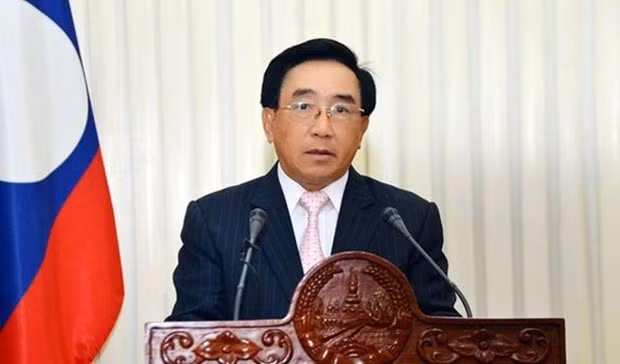 Le Premier ministre lao Phankham Viphavanh entame sa visite au Vietnam ảnh 1