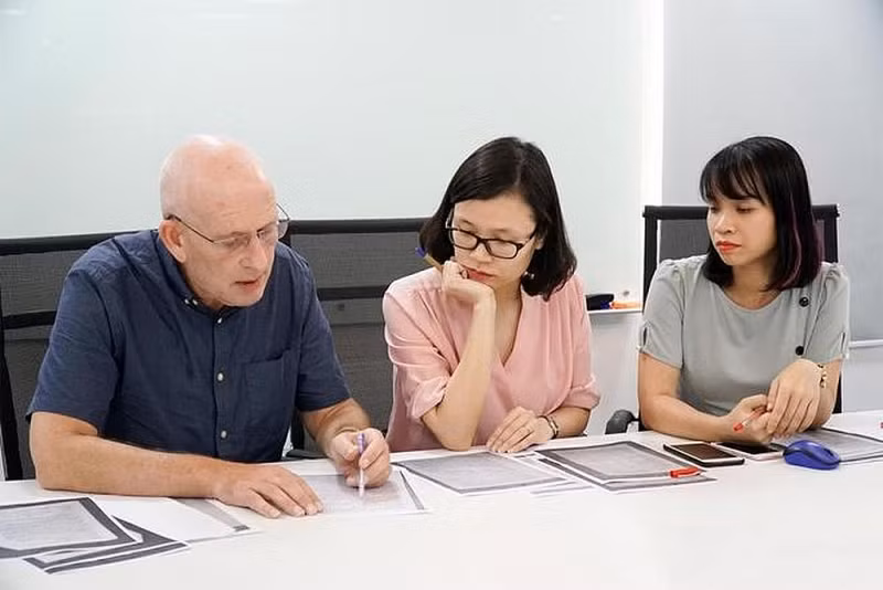 Plus de 93 000 étrangers ont actuellement des permis de travail au Vietnam ảnh 1