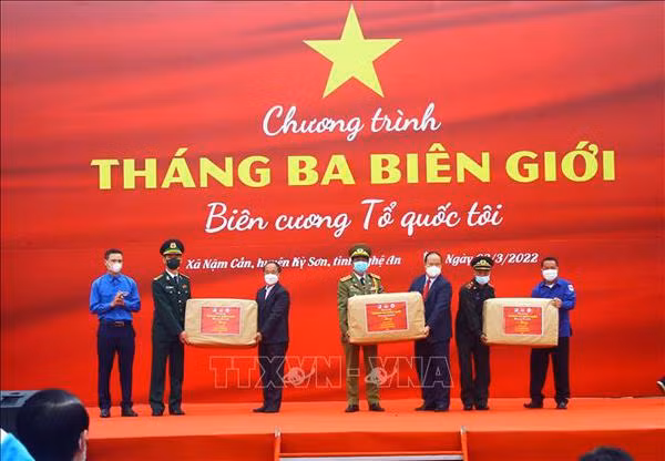 Vietnam-Laos : Nghe An et Xieng Khouang renforcent leur coopération intégrale ảnh 1