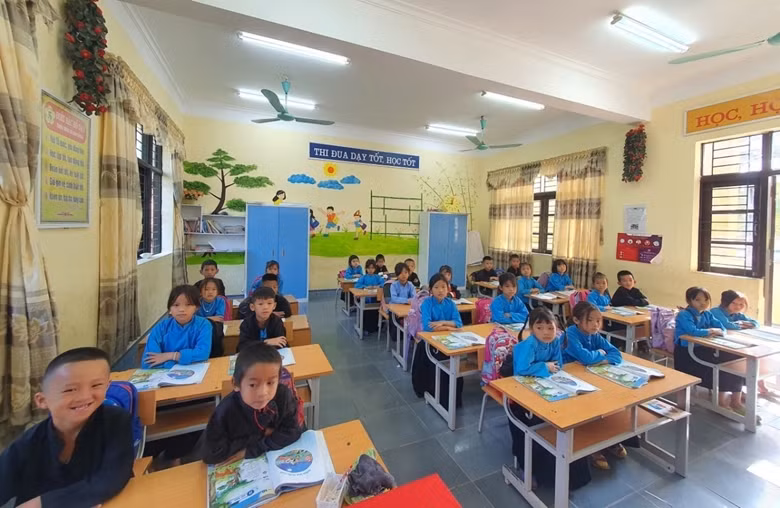 Promouvoir le port des tenues traditionnelles à l'école ảnh 1
