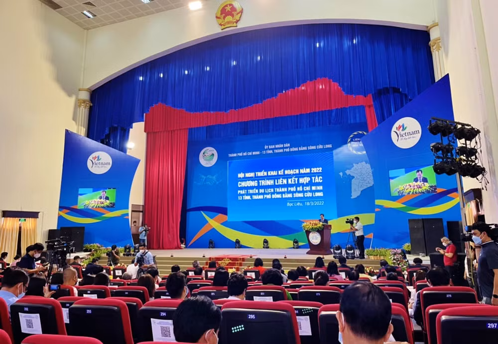 Hô Chi Minh-Ville et le delta du Mékong promeuvent leur coopération touristique ảnh 1