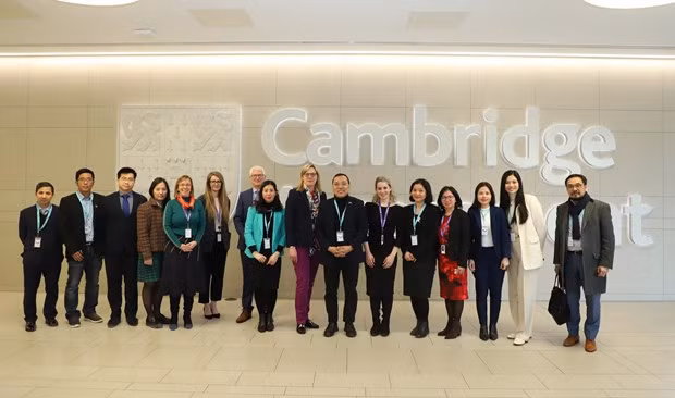 Table ronde sur la coopération Vietnam – Royaume-Uni dans l’éducation ảnh 2