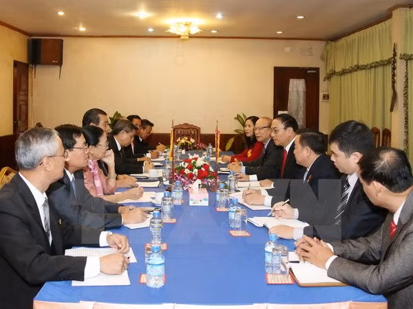 Le Laos salue les résultats de sa coopération avec le Vietnam dans leurs zones frontalières ảnh 1