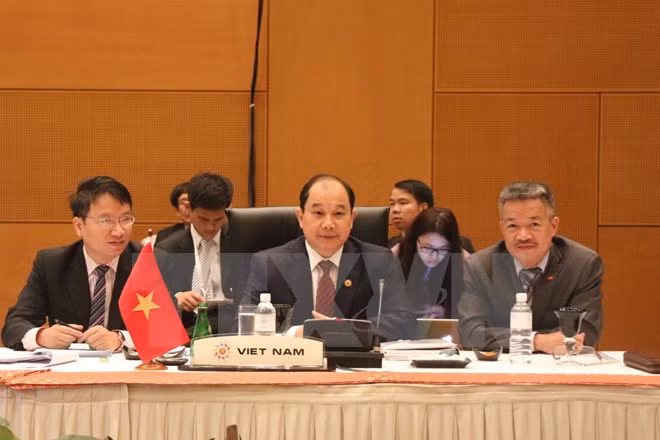 Le Vietnam participe au Sommet d'affaires et d’investissement de l’ASEAN ảnh 1