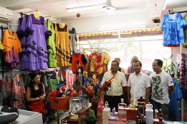 Un vice-ministre vietnamien des AE en visite en Nouvelle-Calédonie et en Australie ảnh 2