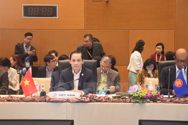 Réunion préparatoire du 27ème sommet de l’ASEAN et des conférences connexes ảnh 1