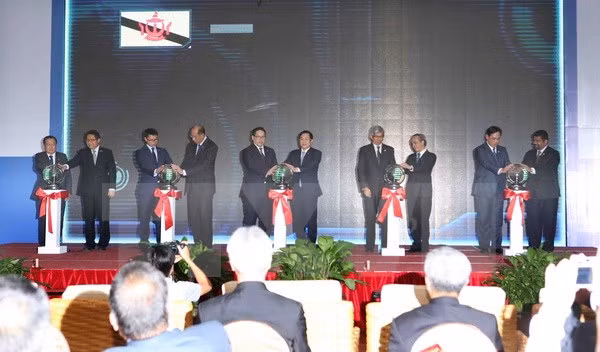 La 15e conférence ministérielle de l’ASEAN sur les télécommunications se clôt ảnh 1