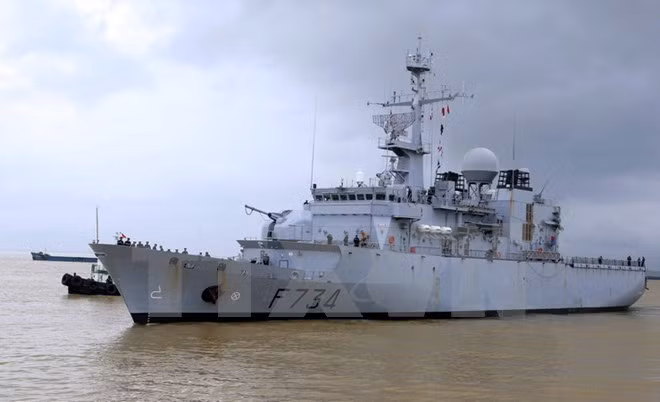 Un navire de la Marine nationale française à Da Nang ảnh 1