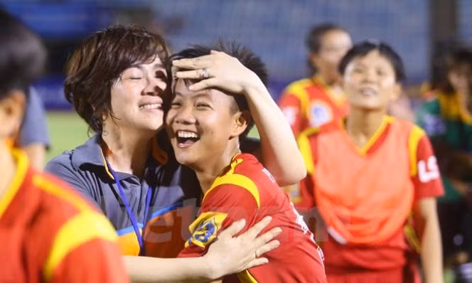 Football féminin : ouverture du tournoi Open Ho Chi Minh-Ville 2015 ảnh 1