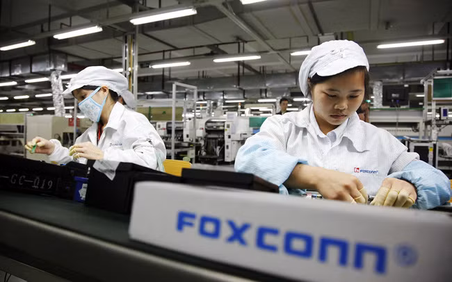 Foxconn prévoit d'investir 270 millions de dollars pour accroître sa production au Vietnam ảnh 1
