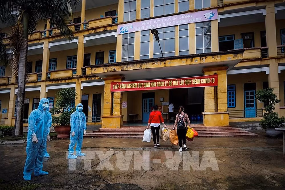 COVID-19 : le Vietnam recense dix nouveaux cas ce jeudi ảnh 1