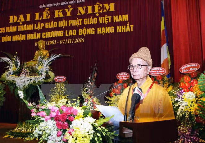 Célébration des 35 ans de la fondation de l’Eglise bouddhique du Vietnam ảnh 1