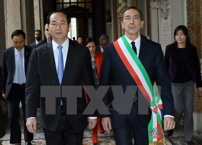 Le président Trân Dai Quang rencontre les responsables de Milan et de Lombardie ảnh 1