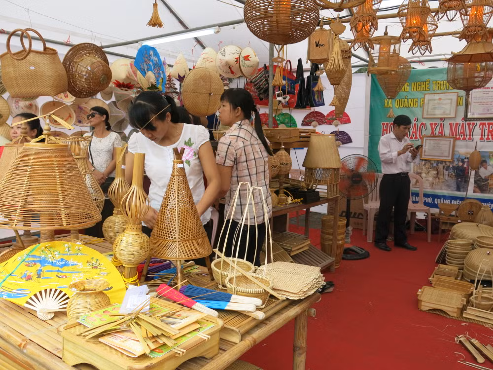 Rendez-vous en avril pour le 7e festival des métiers traditionnels de Huê ảnh 1