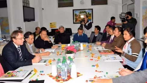 Premier manuel scolaire vietnamien en Allemagne ảnh 1