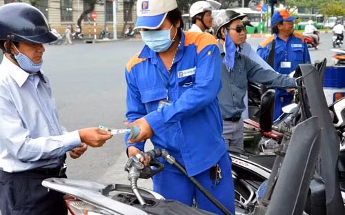 Légère baisse des prix en décembre à Hanoi et à Hô Chi Minh-Ville ảnh 1