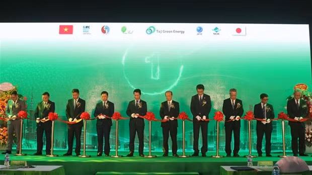 Inaguration d’une usine de valorisation énergétique de haute technologie à Bac Ninh ảnh 1