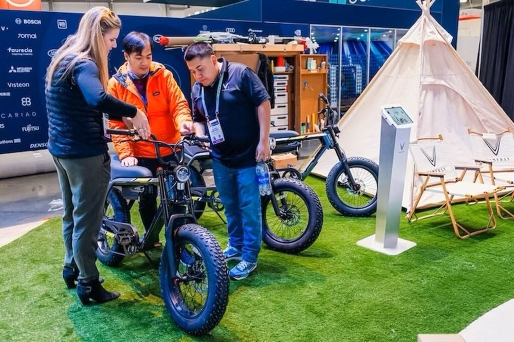 VinFast dévoile le vélo électrique DrgnFly sur le marché américain ảnh 2