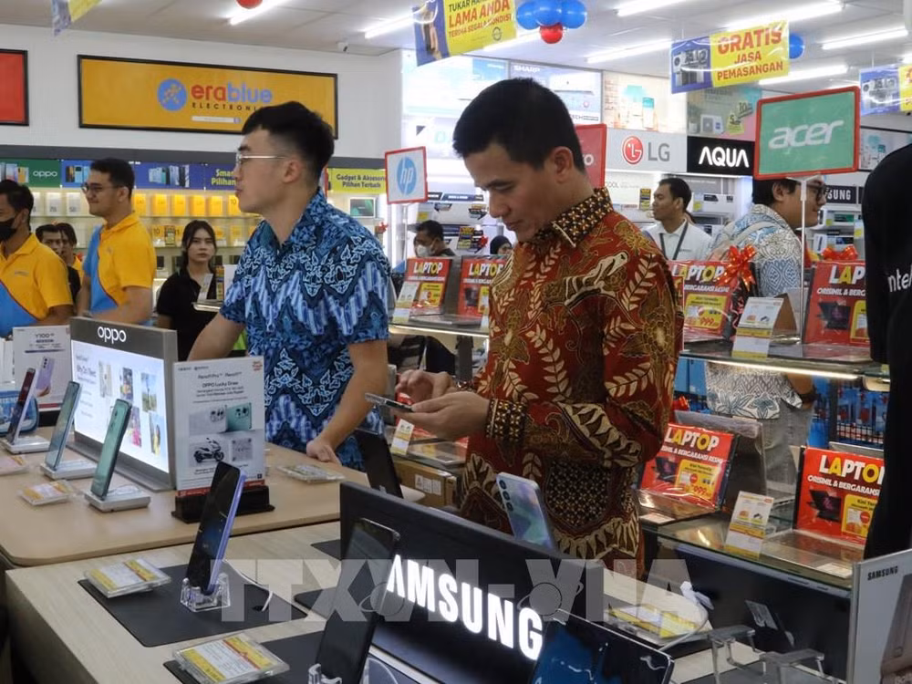 Une entreprise vietnamienne ouvre un 50ème magasin en Indonésie ảnh 1