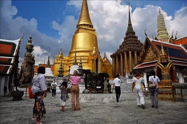 Le baht thaïlandais risque de continuer à baisser ảnh 1