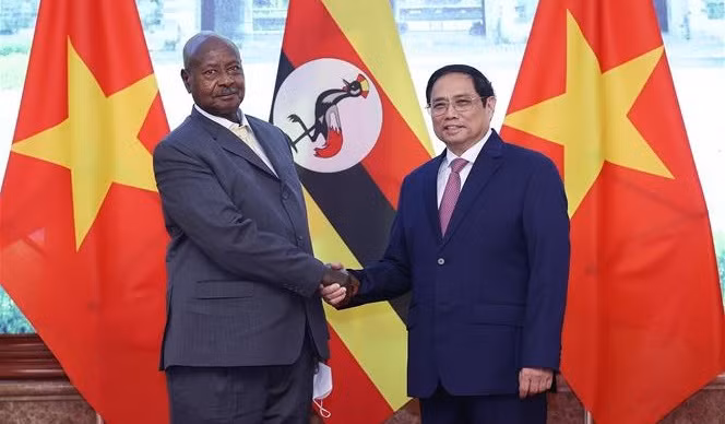 Le Premier ministre reçoit le président ougandais ảnh 1