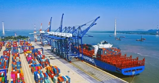 Développer le port maritime de Ho Chi Minh-Ville au niveau régional et mondial ảnh 1