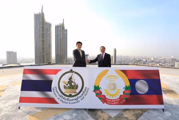 La Thaïlande et le Laos renforcent leur coopération dans la poste et le numérique ảnh 1