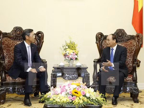 Le PM reçoit le directeur général de la banque Sumitomo Mitsui en Asie-Pacifique ảnh 1