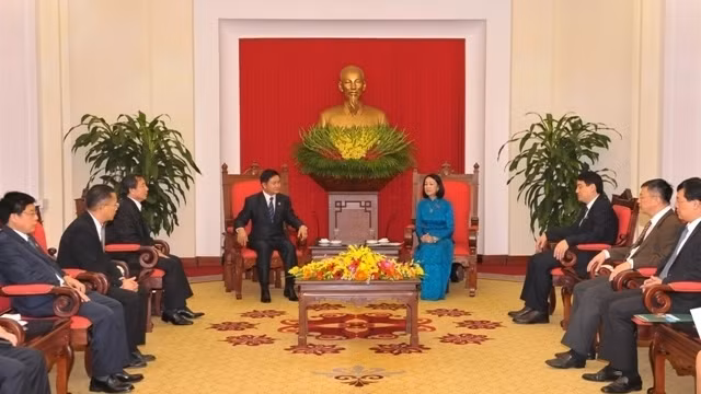 Vietnam-Laos : les jeunes œuvrent au développement des relations spéciales ảnh 1