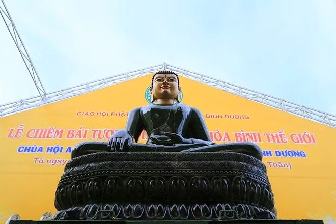 Tây Ninh accueillera la statue du Bouddha de Jade pour la paix universelle ảnh 1