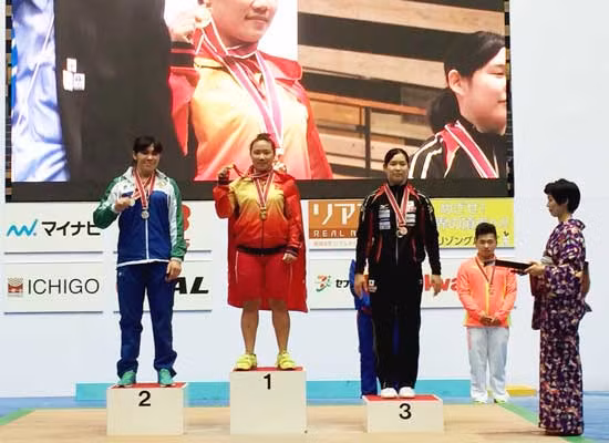 Haltérophilie : les Vietnamiens remportent 17 médailles d'or ảnh 1