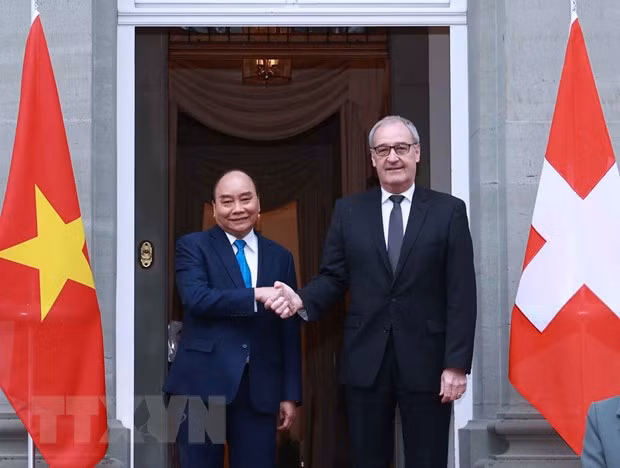 La tournée du président Nguyên Xuân Phuc en Suisse et en Russie a été couronnée de succès ảnh 1