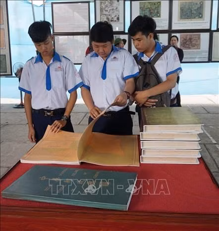Exposition « Hoang Sa, Truong Sa du Vietnam - Preuves historiques et juridiques » à Bac Liêu ảnh 1