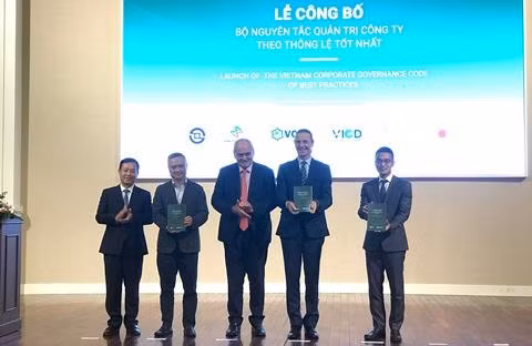 Lancement des normes de meilleure gouvernance d'entreprise en faveur des sociétés cotées ảnh 1