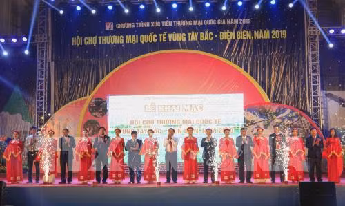 Foire commerciale internationale de la région du Nord-Ouest – Diên Biên ảnh 1