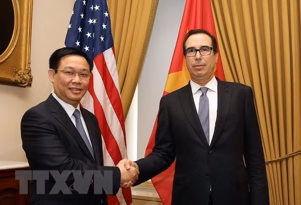 Les Etats-Unis attachent de l’importance aux relations d’amitié avec le Vietnam ảnh 2